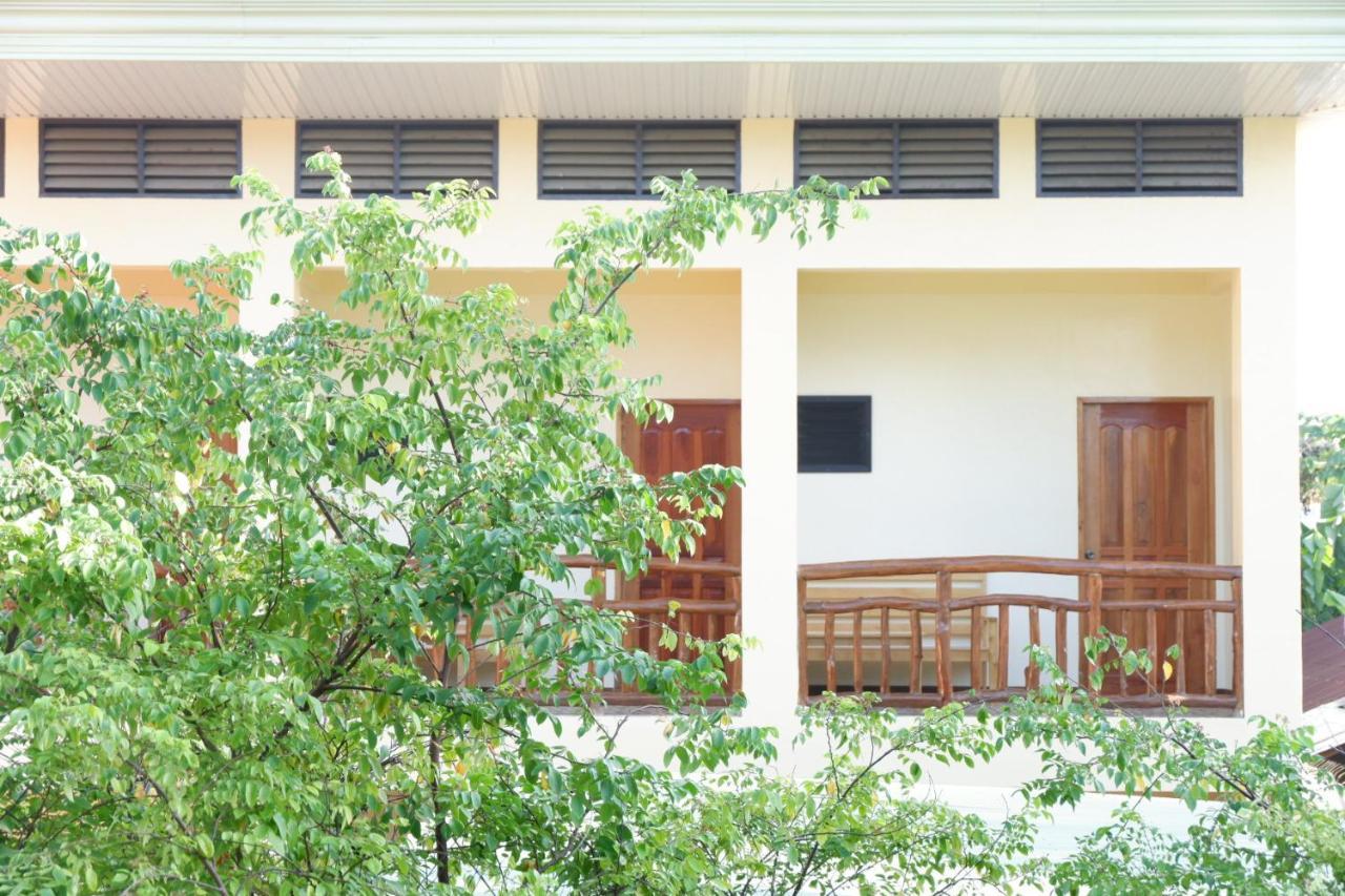 Tlshaw Homestay Хенерал Луна Екстериор снимка