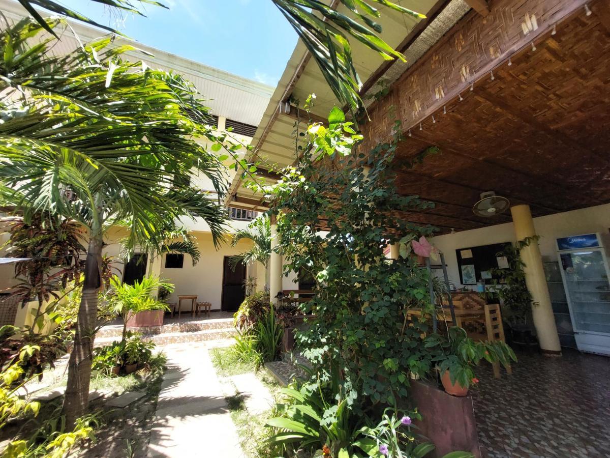 Tlshaw Homestay Хенерал Луна Екстериор снимка